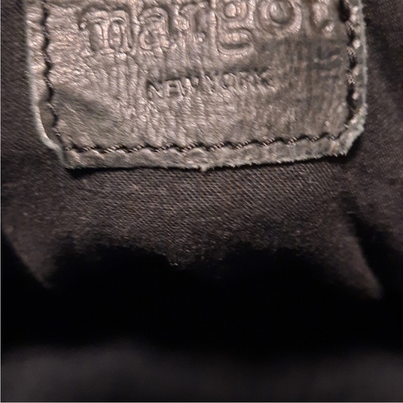 GUC Margot crossbody leather bag in black. - Picture 3 of 5